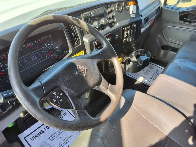 2020 INTERNATIONAL HV607