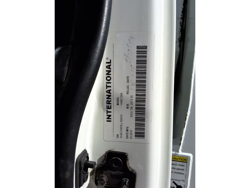 2020 INTERNATIONAL HV607