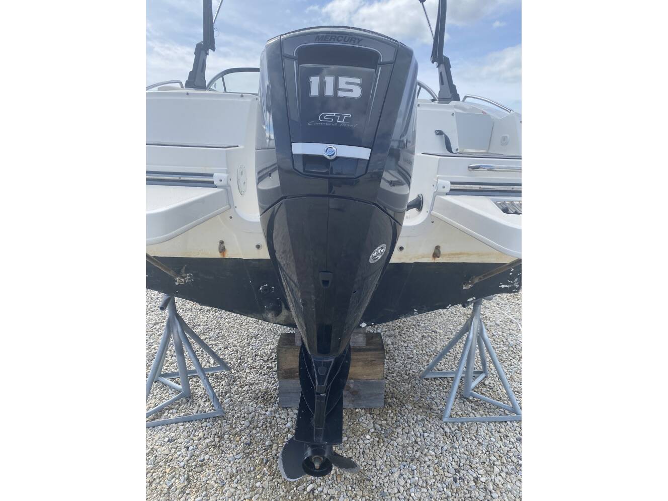A photo of this 2018 Bayliner 190 DECK BOAT