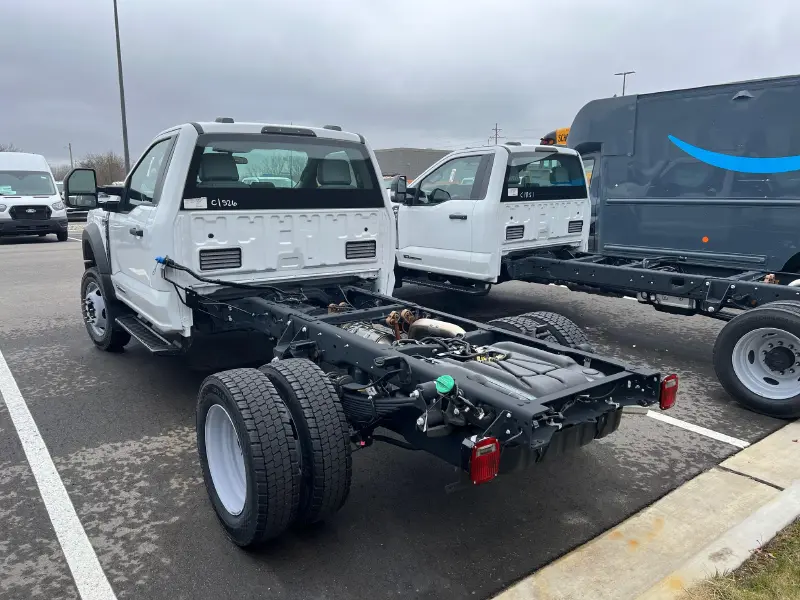 2025 FORD F550