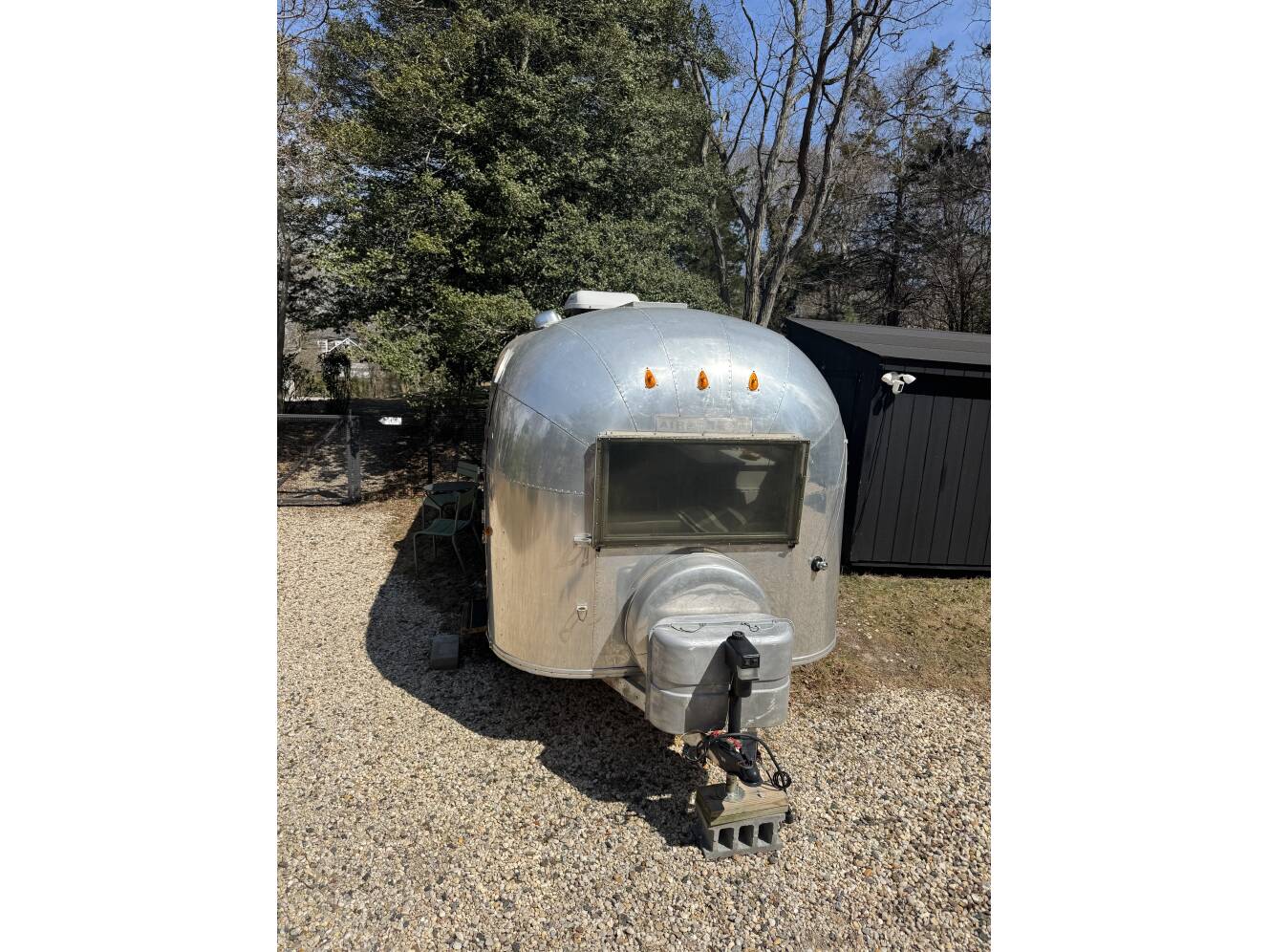 A photo of this 1963 Airstream SAFARI 22