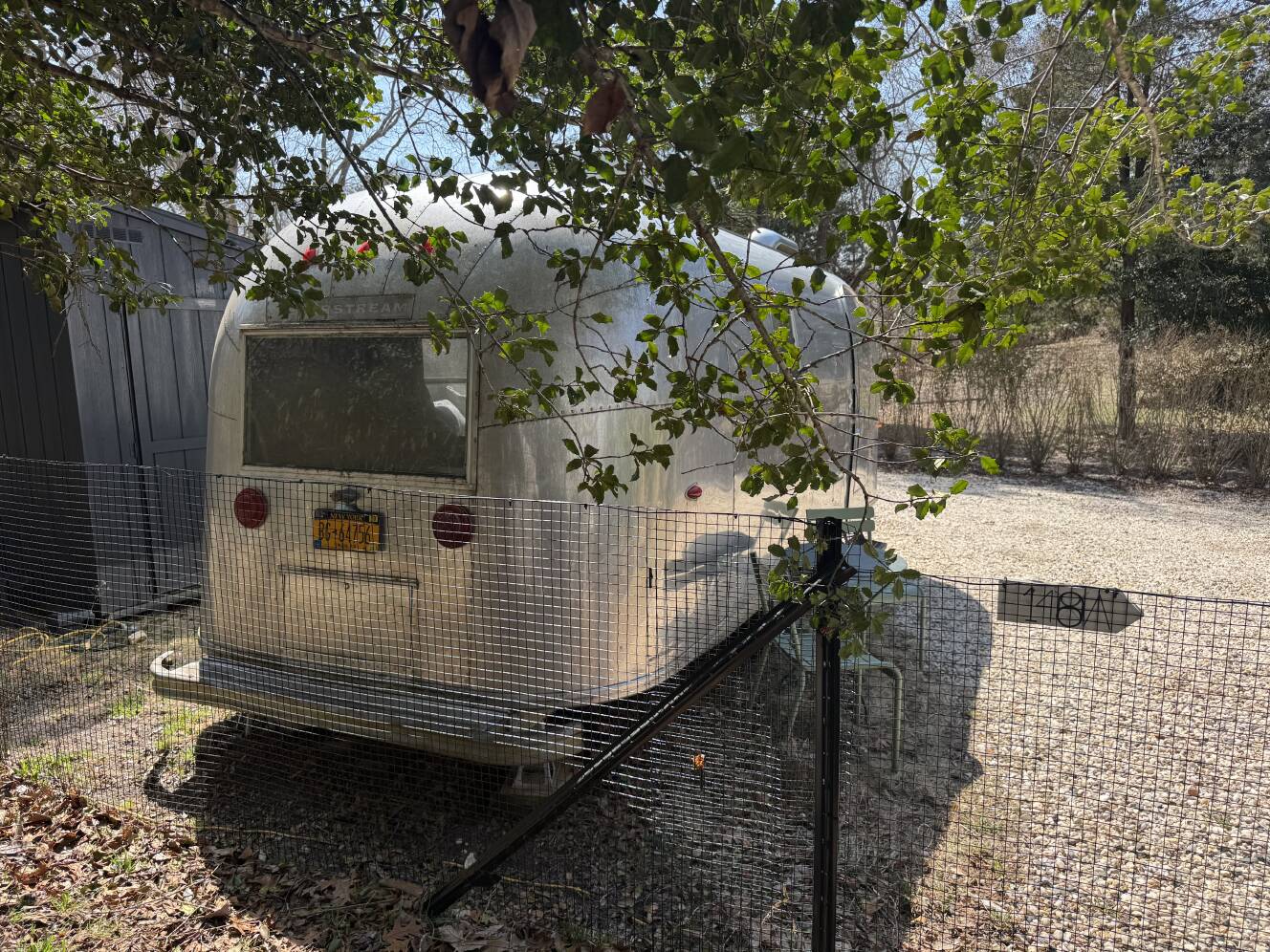 A photo of this 1963 Airstream SAFARI 22