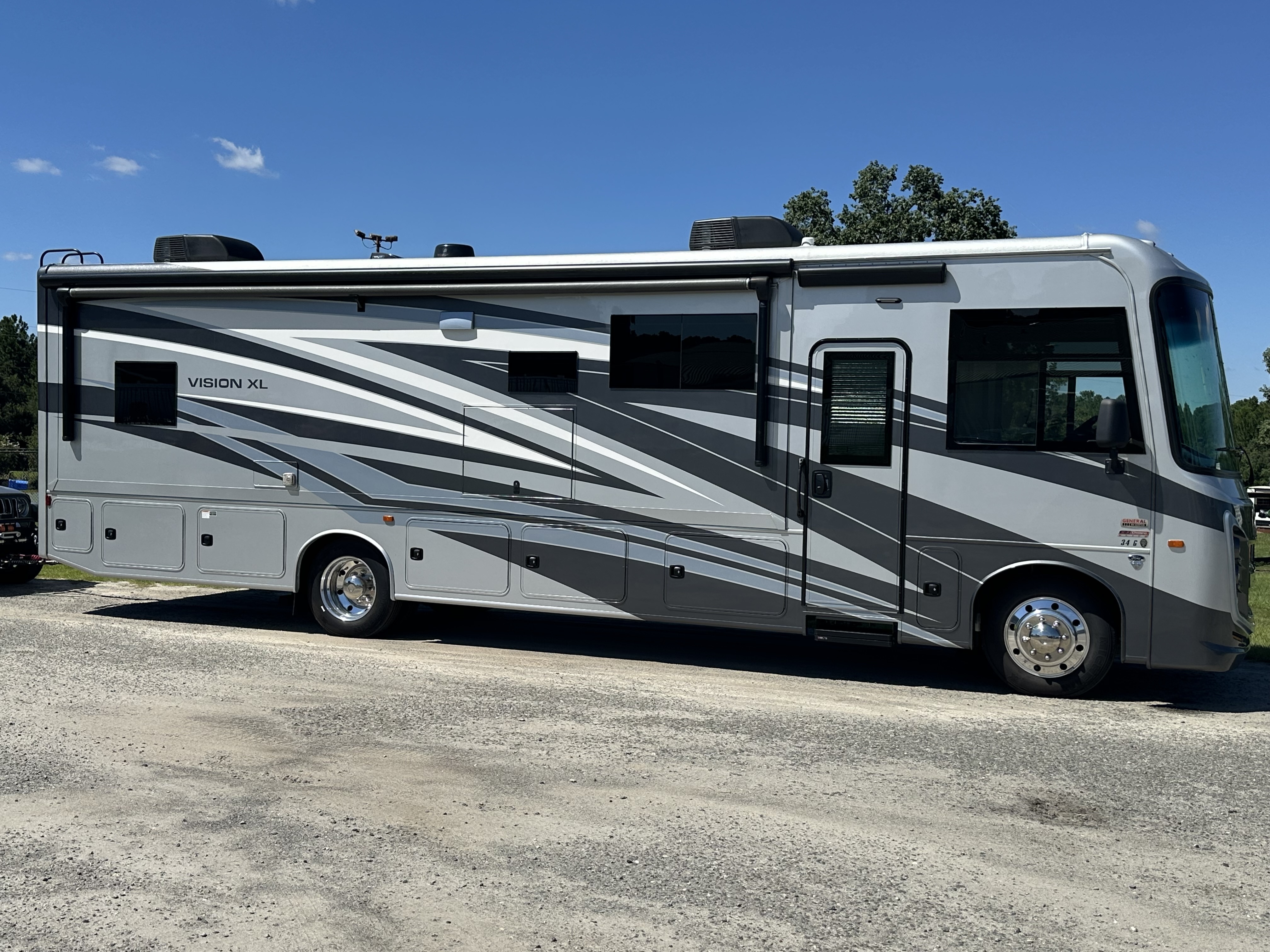 2024 Entegra Coach VISION XL 34G RV