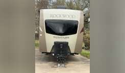 2018 Forest River ROCKWOOD SIGNATURE ULTRA LITE 8329SS 8329SS RV