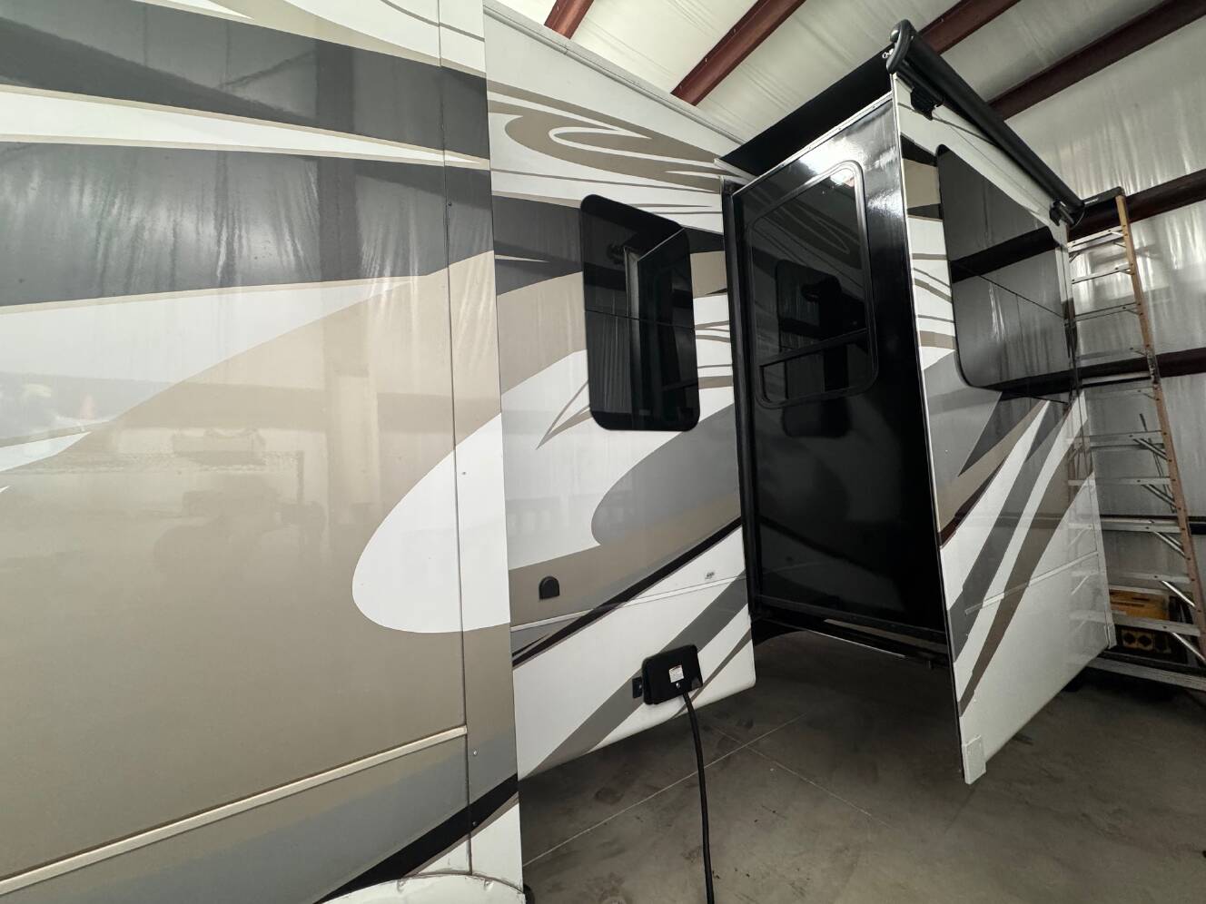 A photo of this 2022 Redwood Other