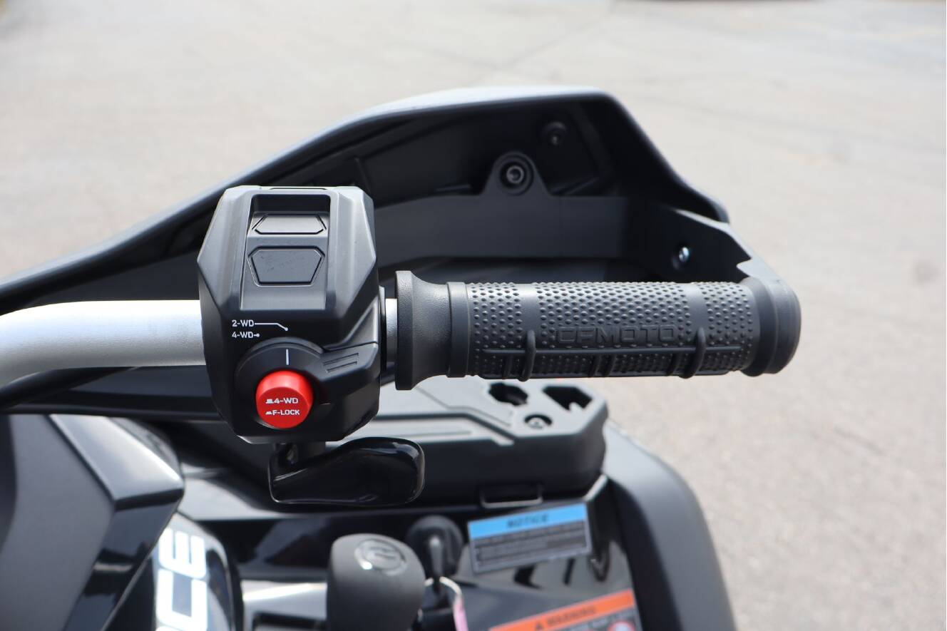 A photo of this 2026 CFMOTO CForce 1000 Touring