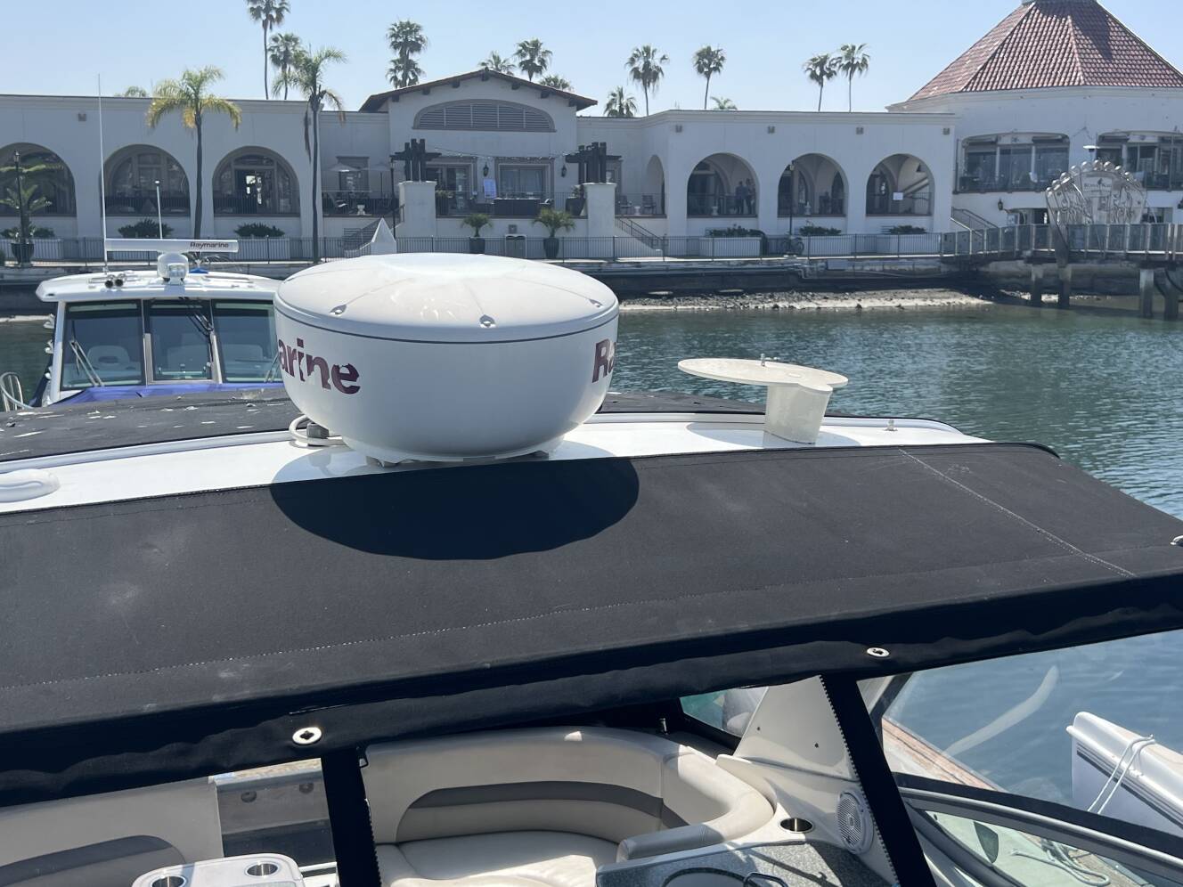 A photo of this 2007 Chaparral Signature 330