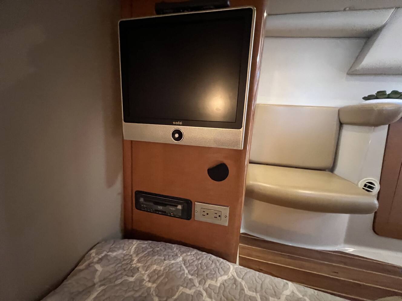 A photo of this 2007 Chaparral Signature 330