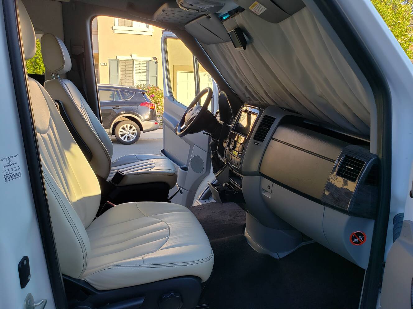 A photo of this 2017 Airstream SPRINTER SAND PEARL