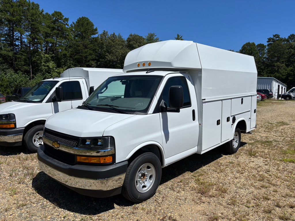 2025 CHEVROLET Express 3500 in Blairsville, GA
