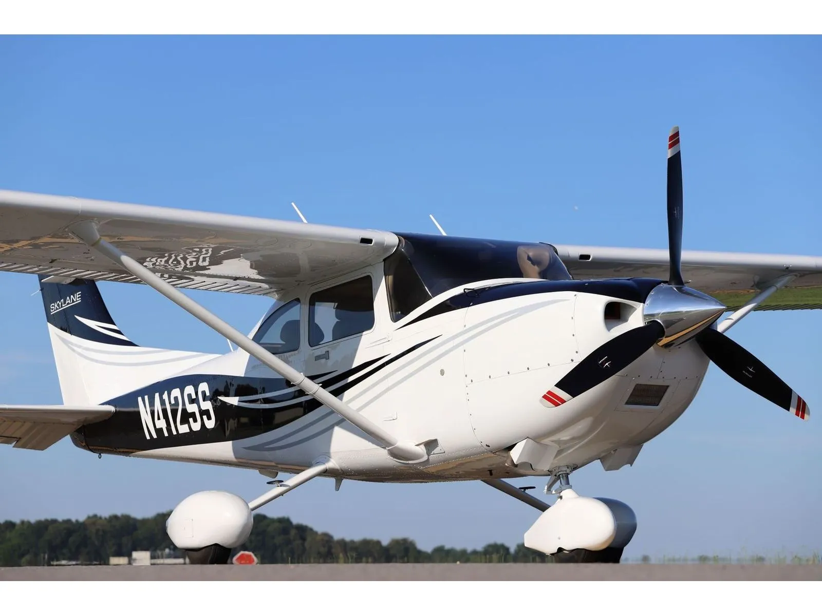 2022 Cessna 182T SKYLANE in Mayfield, KY