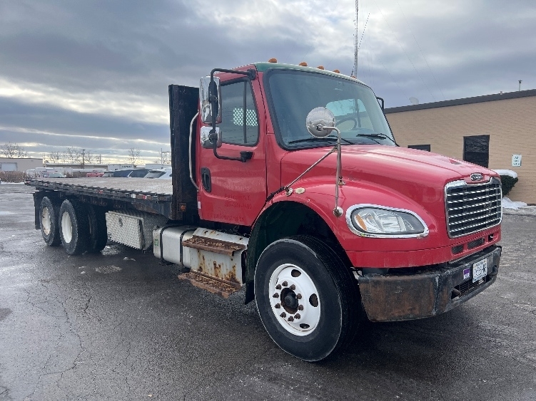 2015 FREIGHTLINER BUSINESS CLASS M2 106 in Rochester, NY