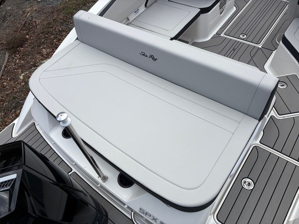 2026 Sea Ray SPX 210 Outboard in greentown PA