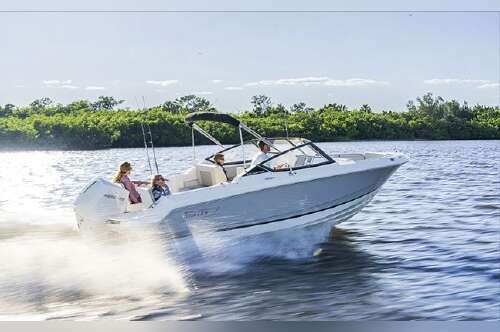 2026 Boston Whaler 210 Vantage 320 in michigan city IN
