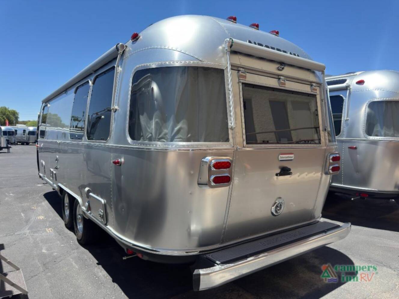 A photo of this 2026 Airstream International 25FBT