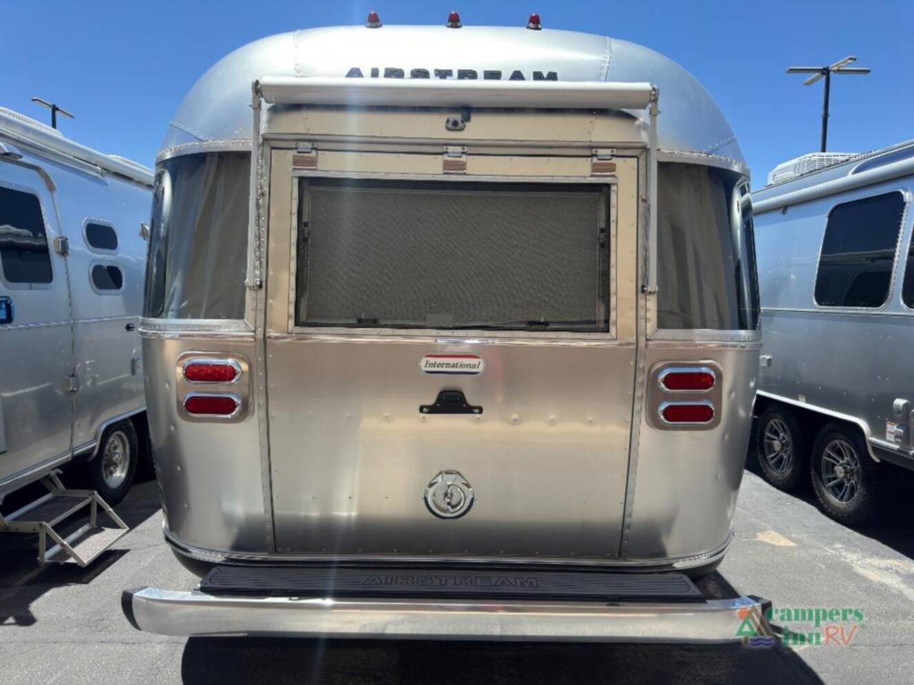 A photo of this 2026 Airstream International 25FBT