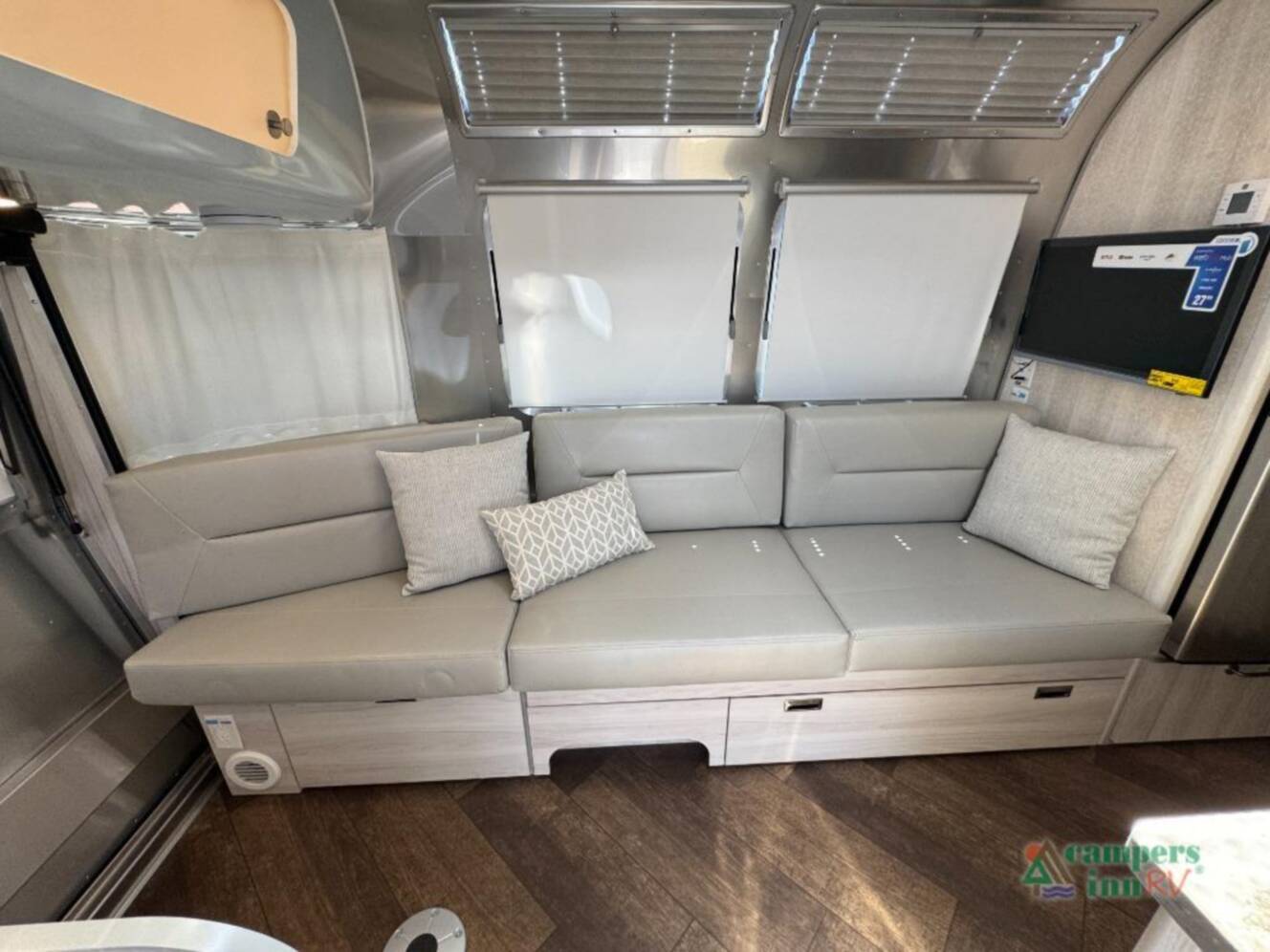 A photo of this 2026 Airstream International 25FBT