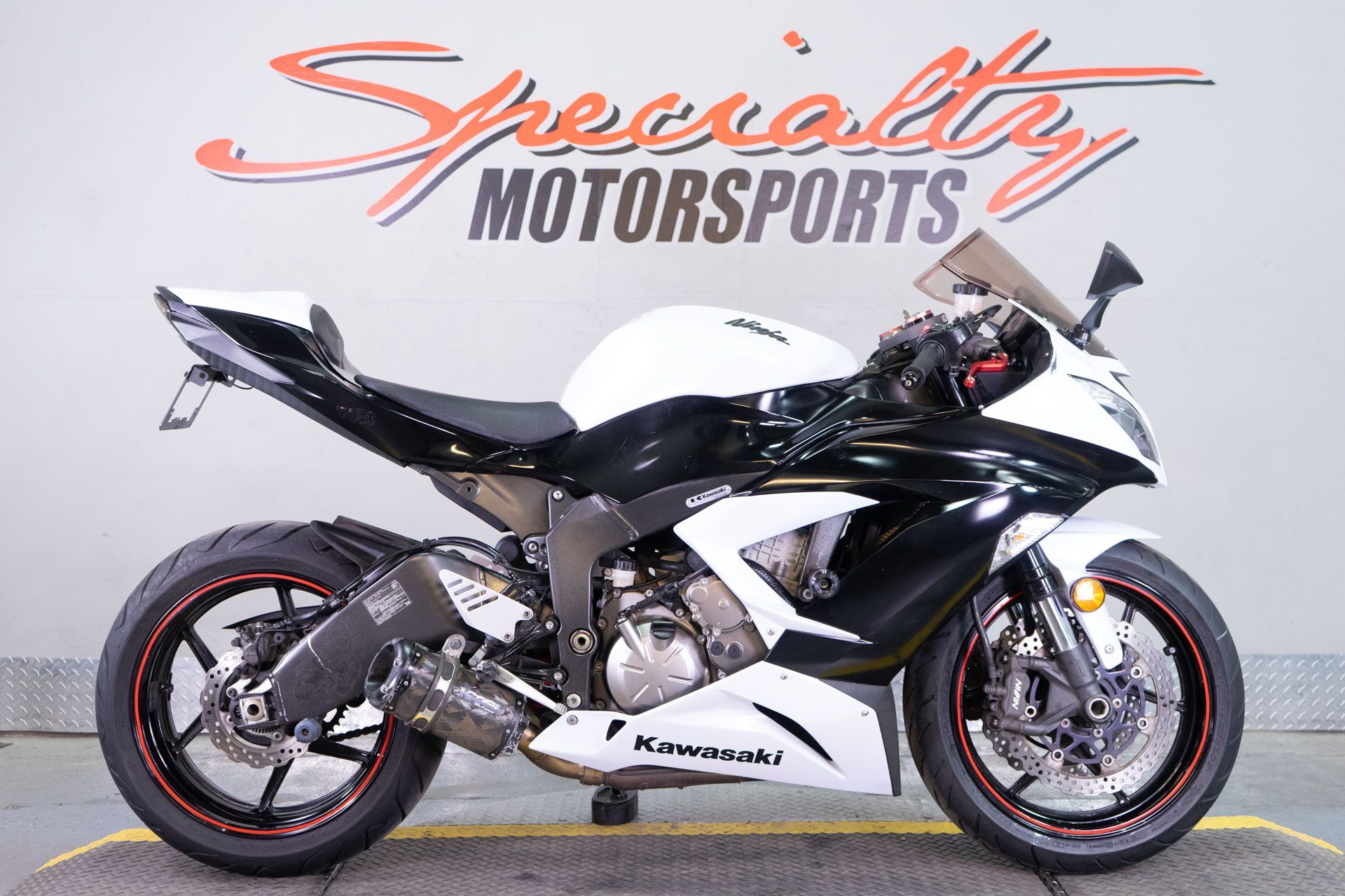 R♡ 2013 Kawasaki ZX636FDF NINJA ZX-6R ABS - 636cc Prices and Values
