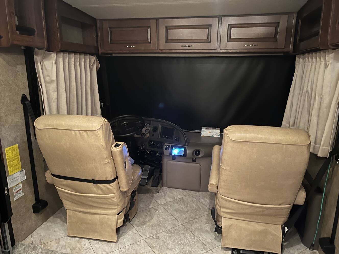 A photo of this 2013 Fleetwood EXCURSION 33A