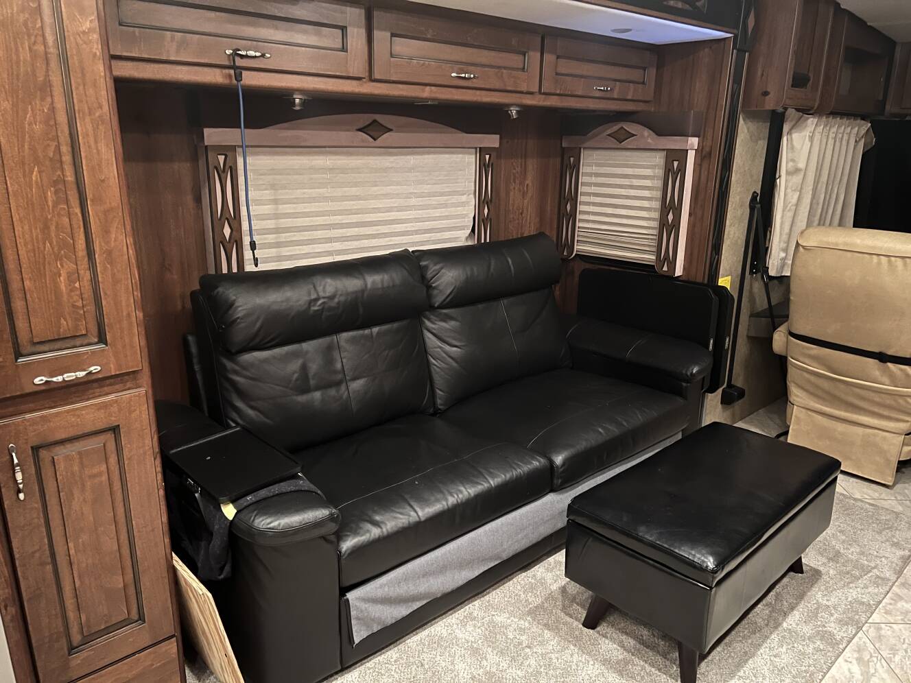 A photo of this 2013 Fleetwood EXCURSION 33A