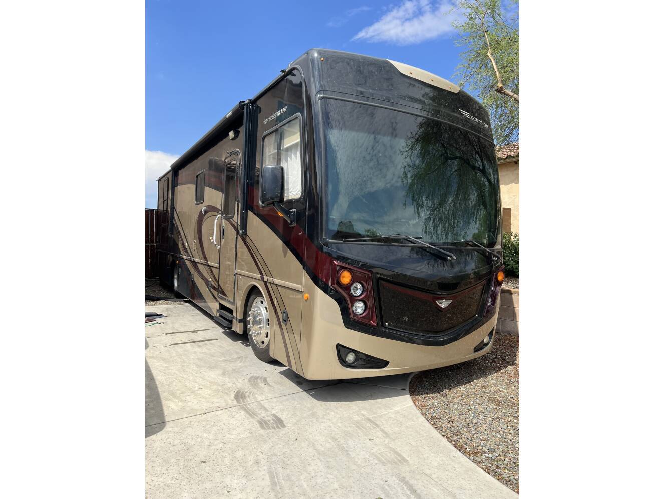 A photo of this 2013 Fleetwood EXCURSION 33A