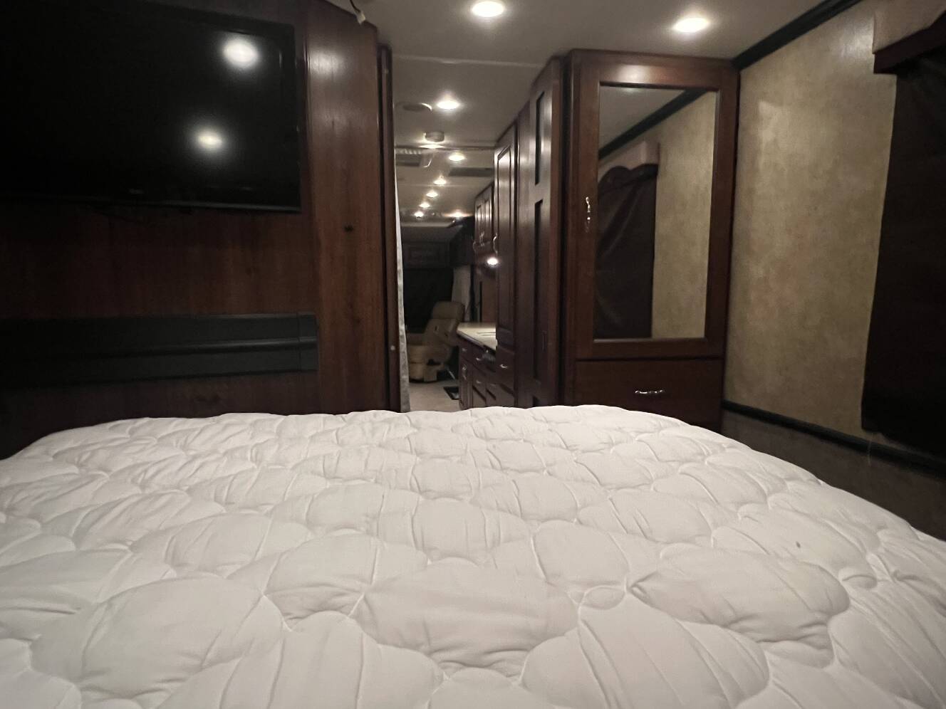 A photo of this 2013 Fleetwood EXCURSION 33A