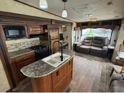 2015 KEYSTONE COUGAR 29RLI