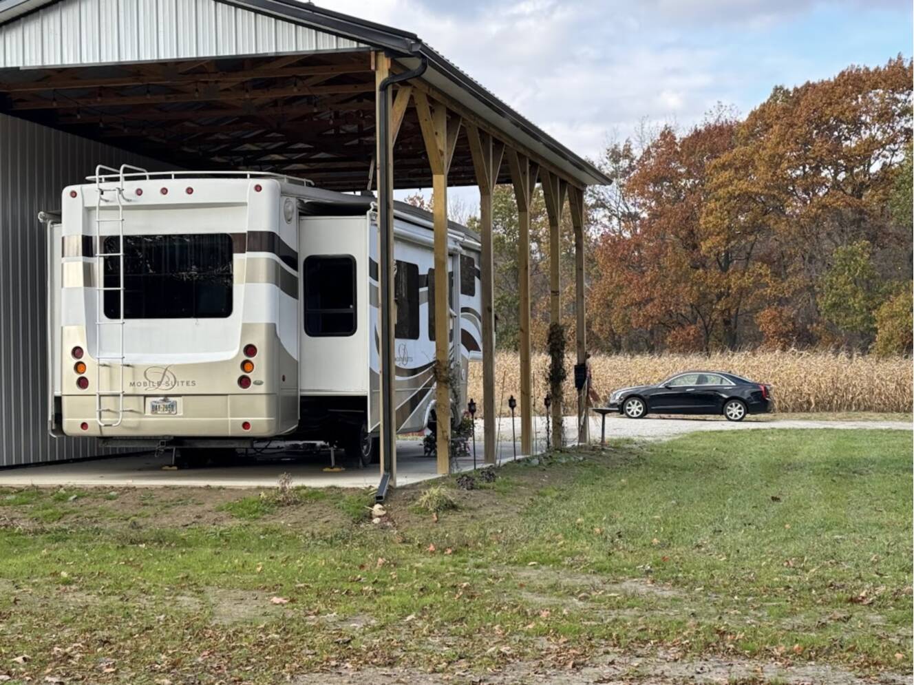 A photo of this 2009 DRV MOBILE SUITES 36RE3