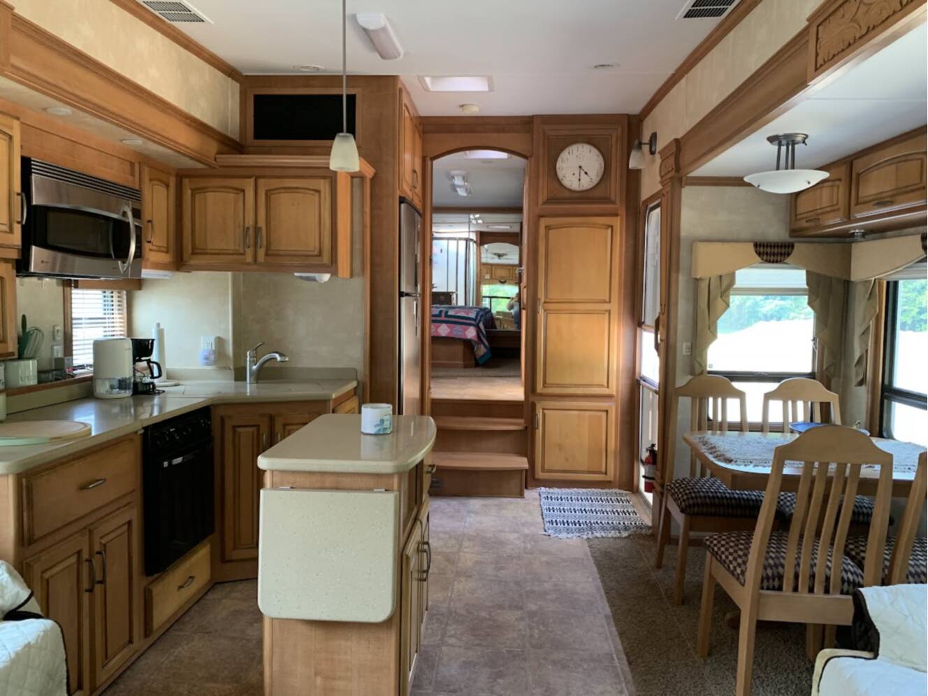 A photo of this 2009 DRV MOBILE SUITES 36RE3