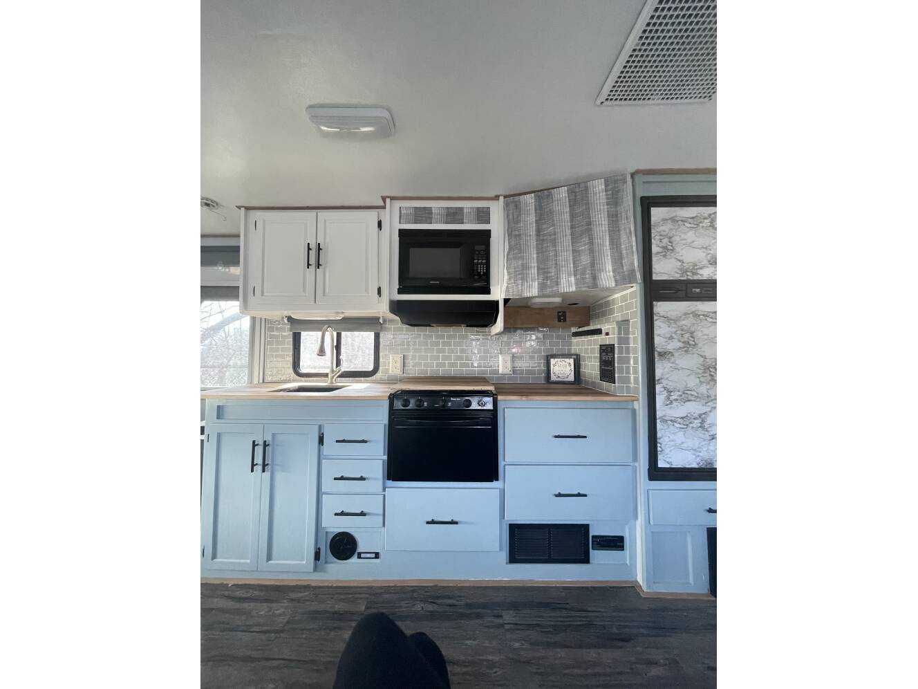 A photo of this 2005 Winnebago ITASCA SPIRIT 31T