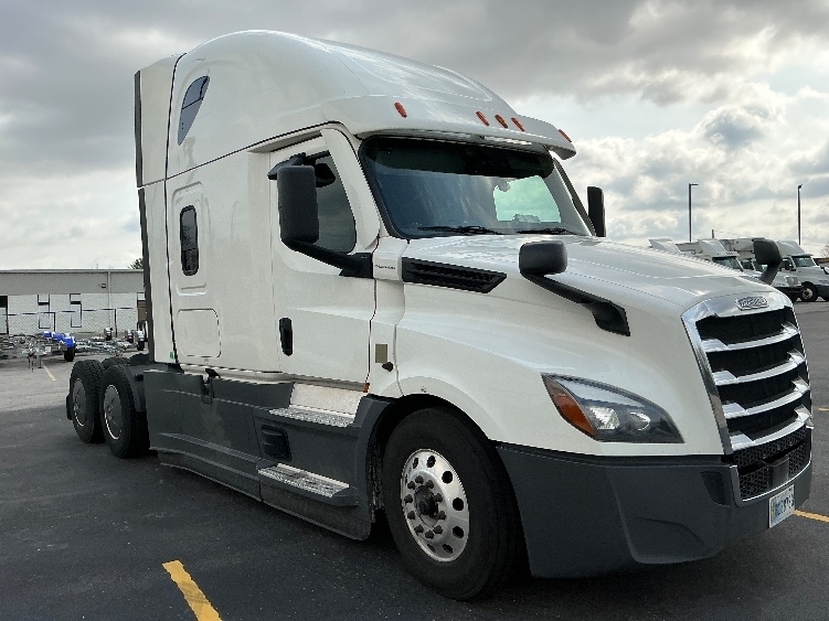 2022 FREIGHTLINER CASCADIA 126 in Erlanger, KY