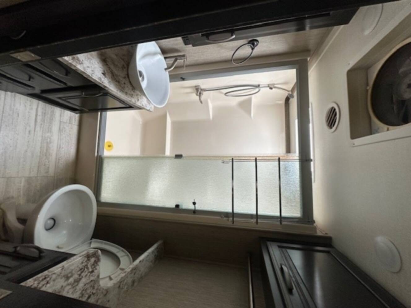 A photo of this 2017 Grand Design Momentum 376