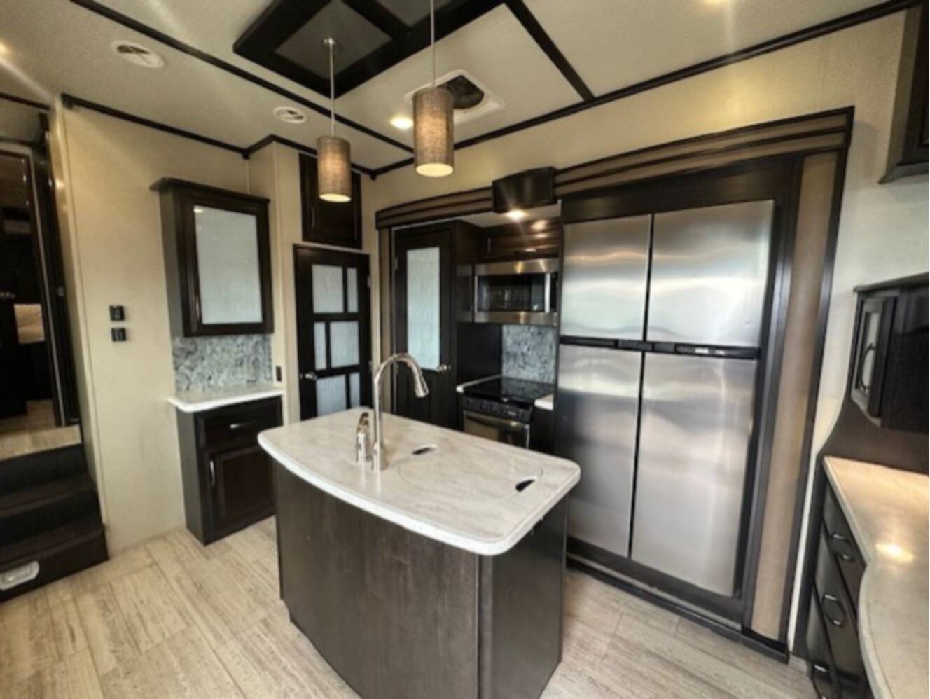 A photo of this 2017 Grand Design Momentum 376