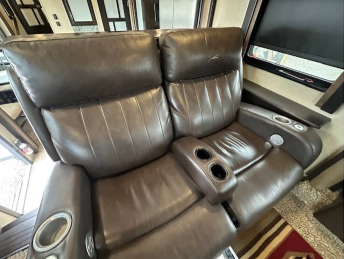 A photo of this 2017 Grand Design Momentum 376