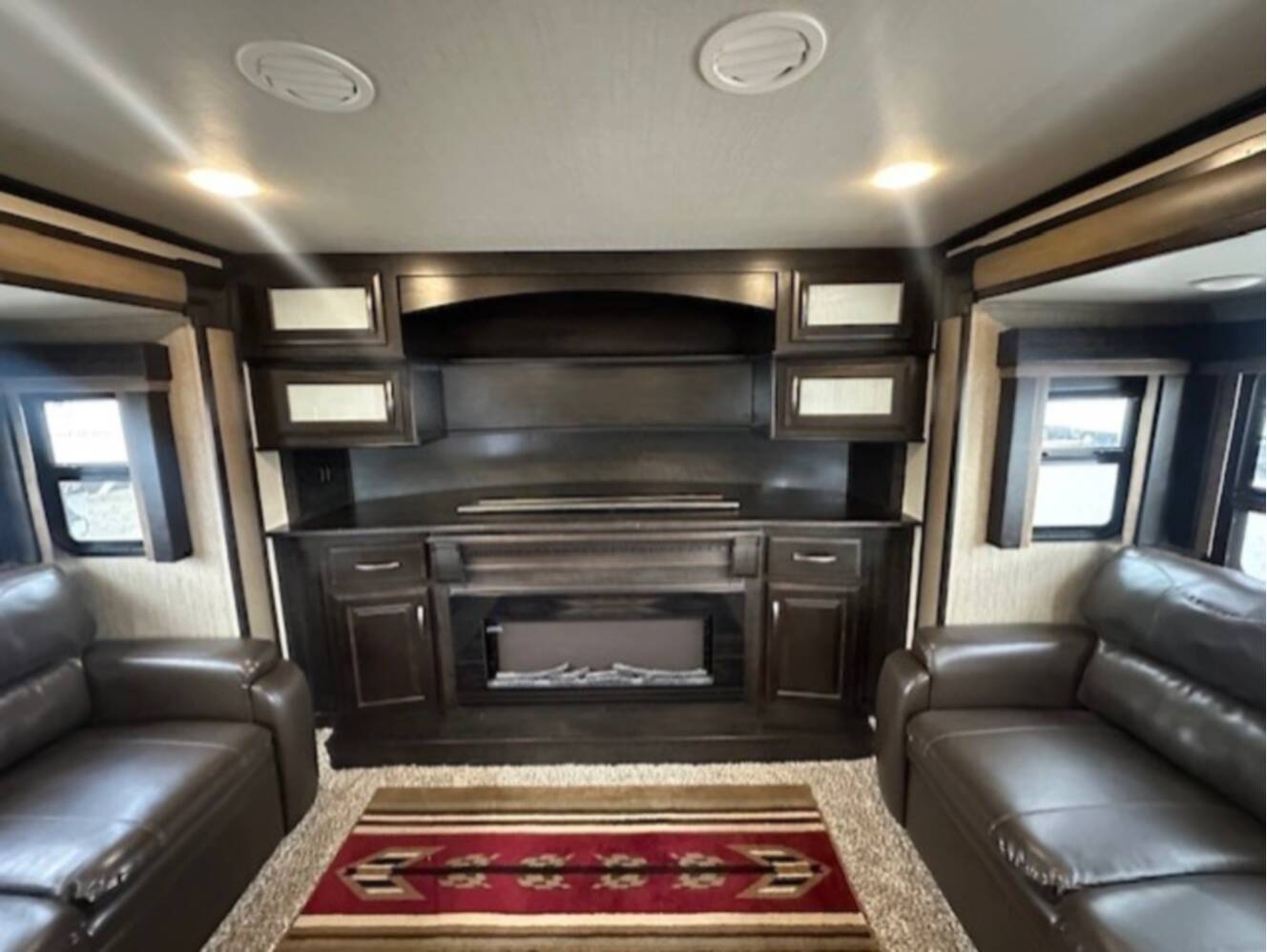 A photo of this 2017 Grand Design Momentum 376