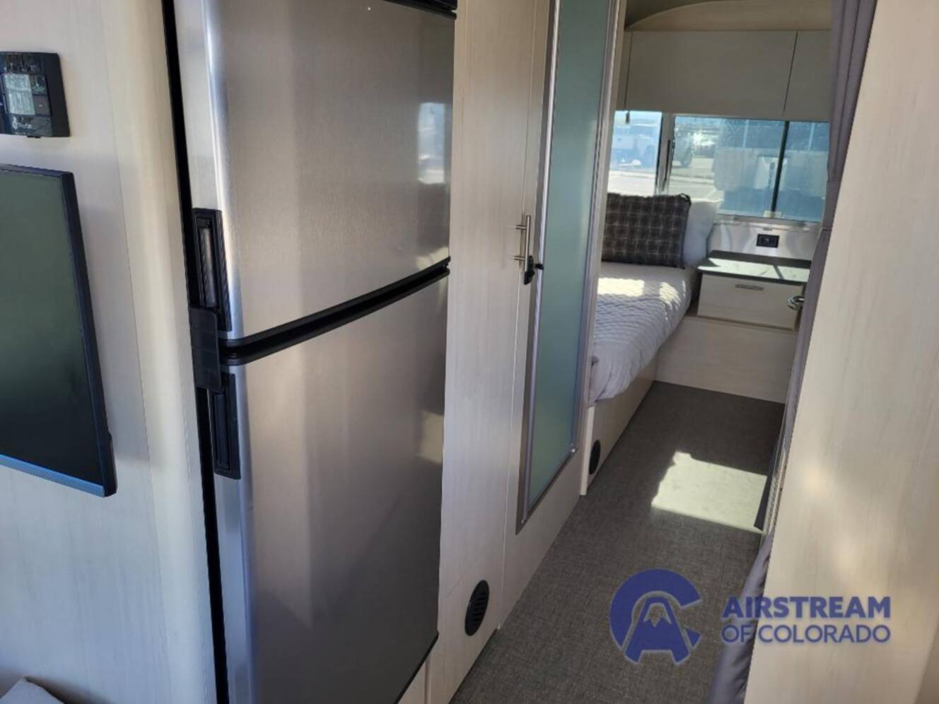 A photo of this 2026 Airstream Flying Cloud 25FB Twin Hatch