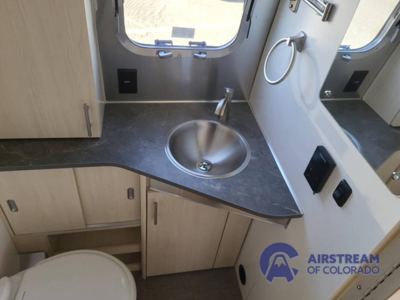 A photo of this 2026 Airstream Flying Cloud 25FB Twin Hatch