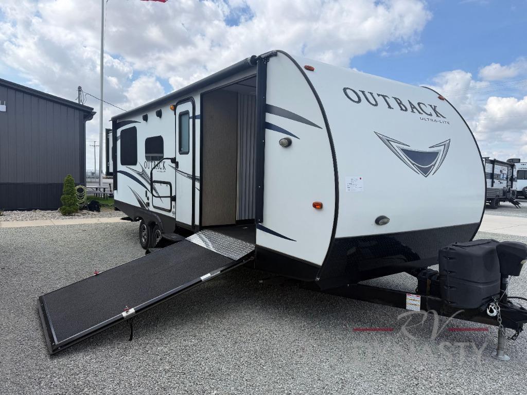 2018 Keystone Rv Outback Ultra Lite 240URS in bunker hill IN