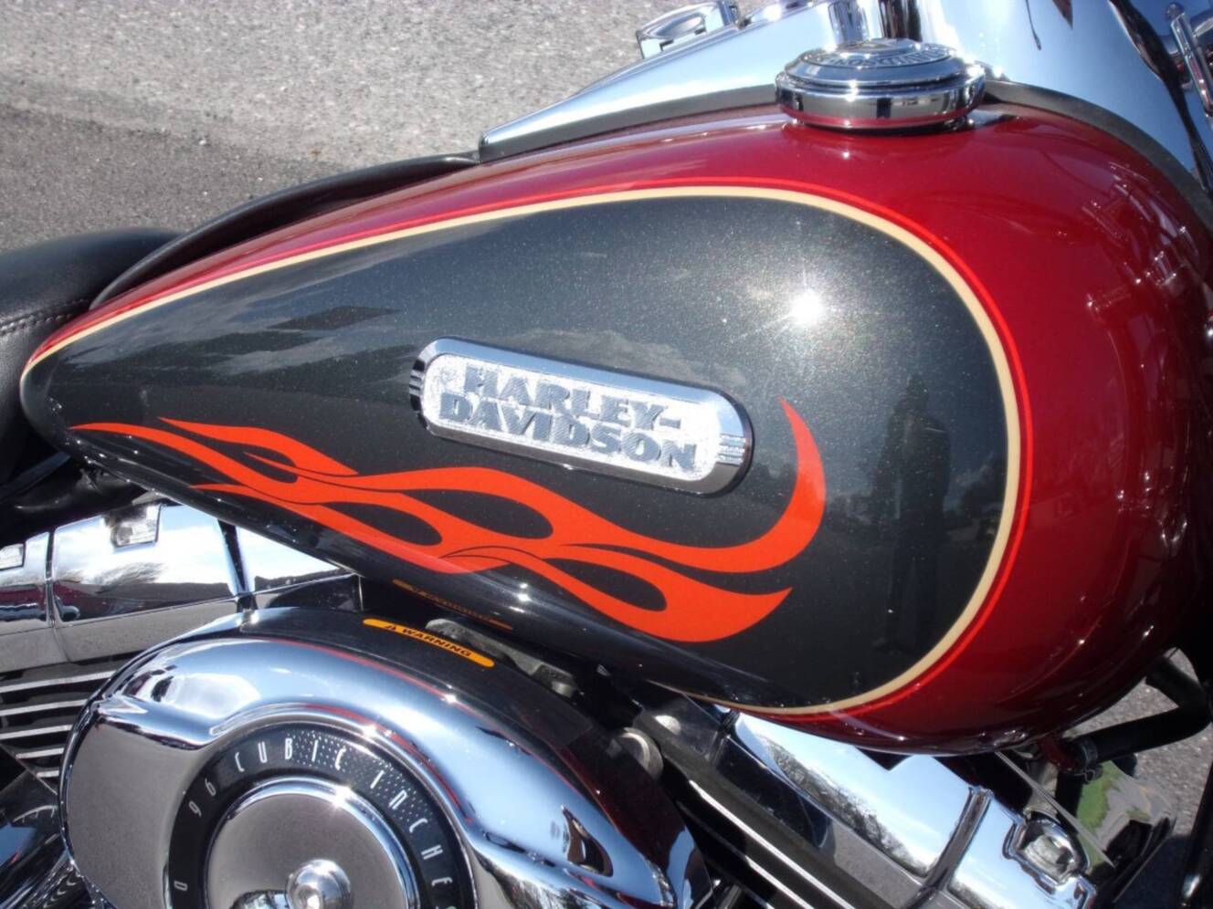 A photo of this 2007 Harley-Davidson Wide Glide DYNA