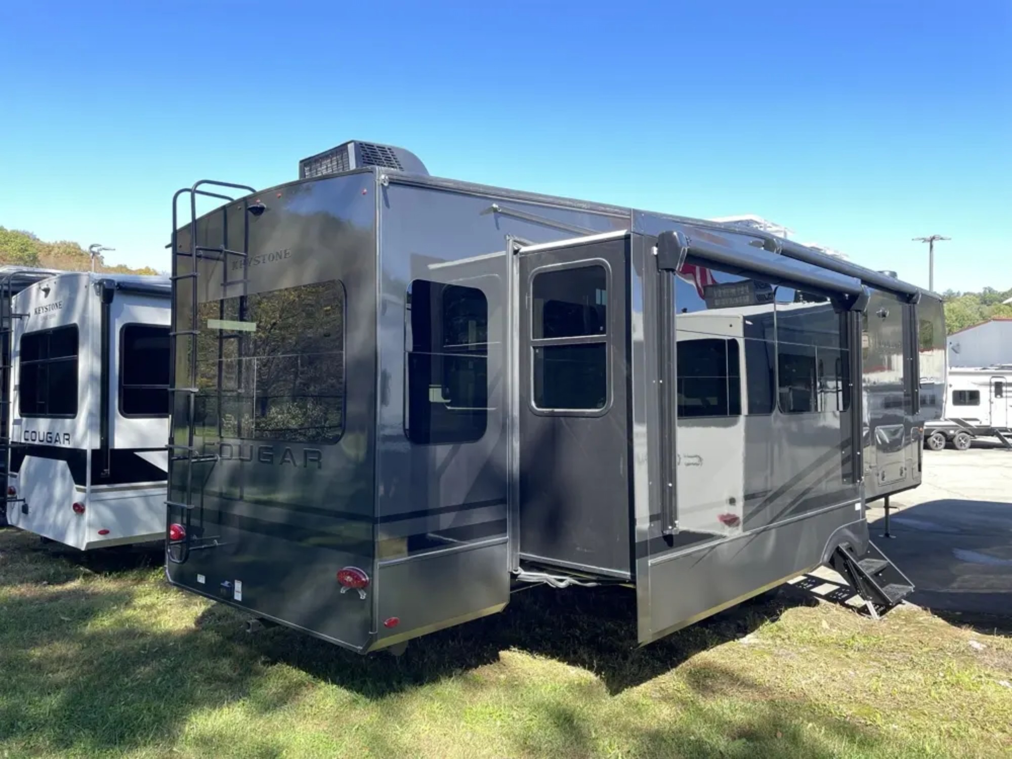 2026 Keystone COUGAR MIDNIGHT EDITION 360MBI in syracuse NY