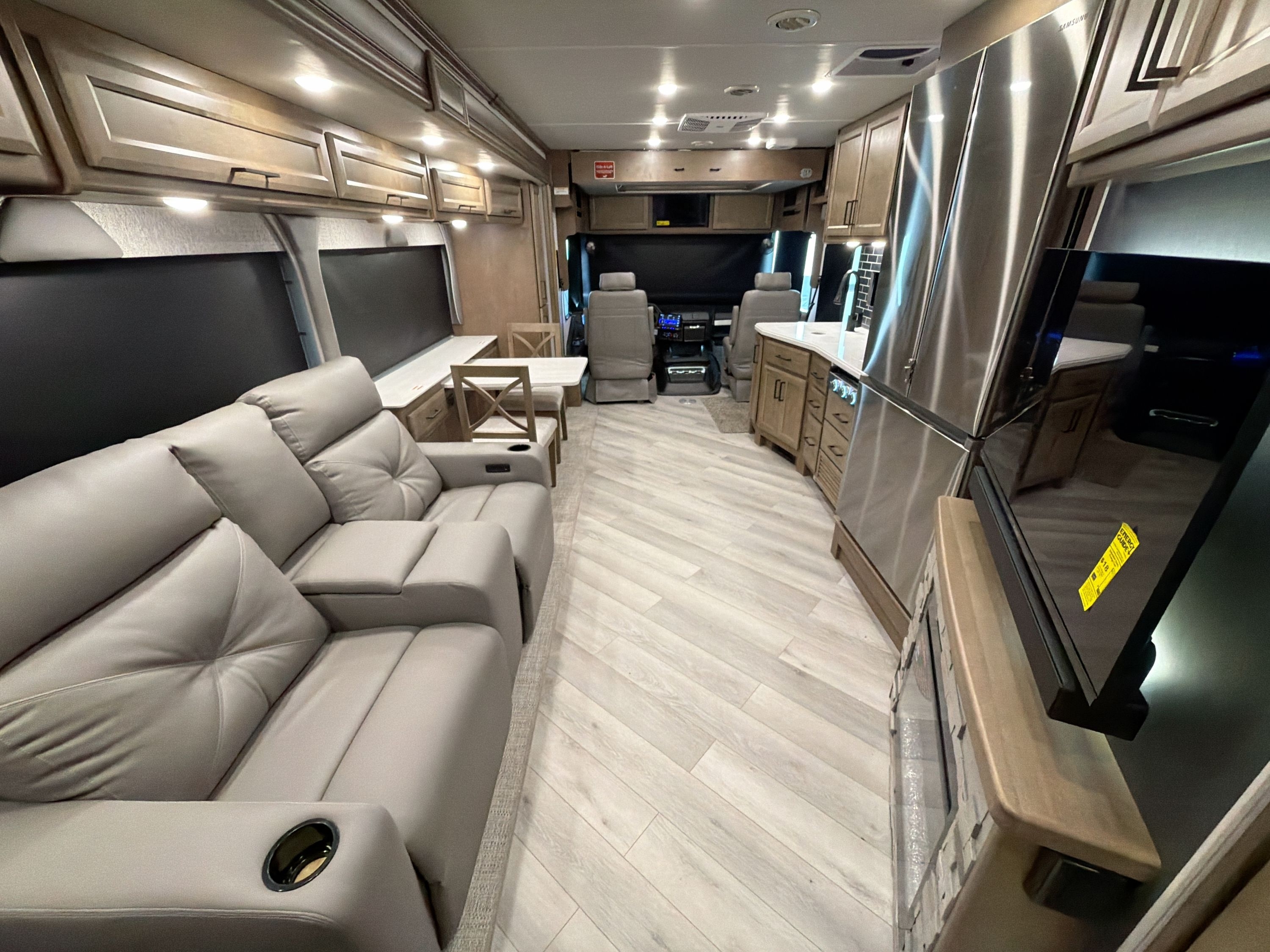 2026 Fleetwood BOUNDER 33C in kodak TN