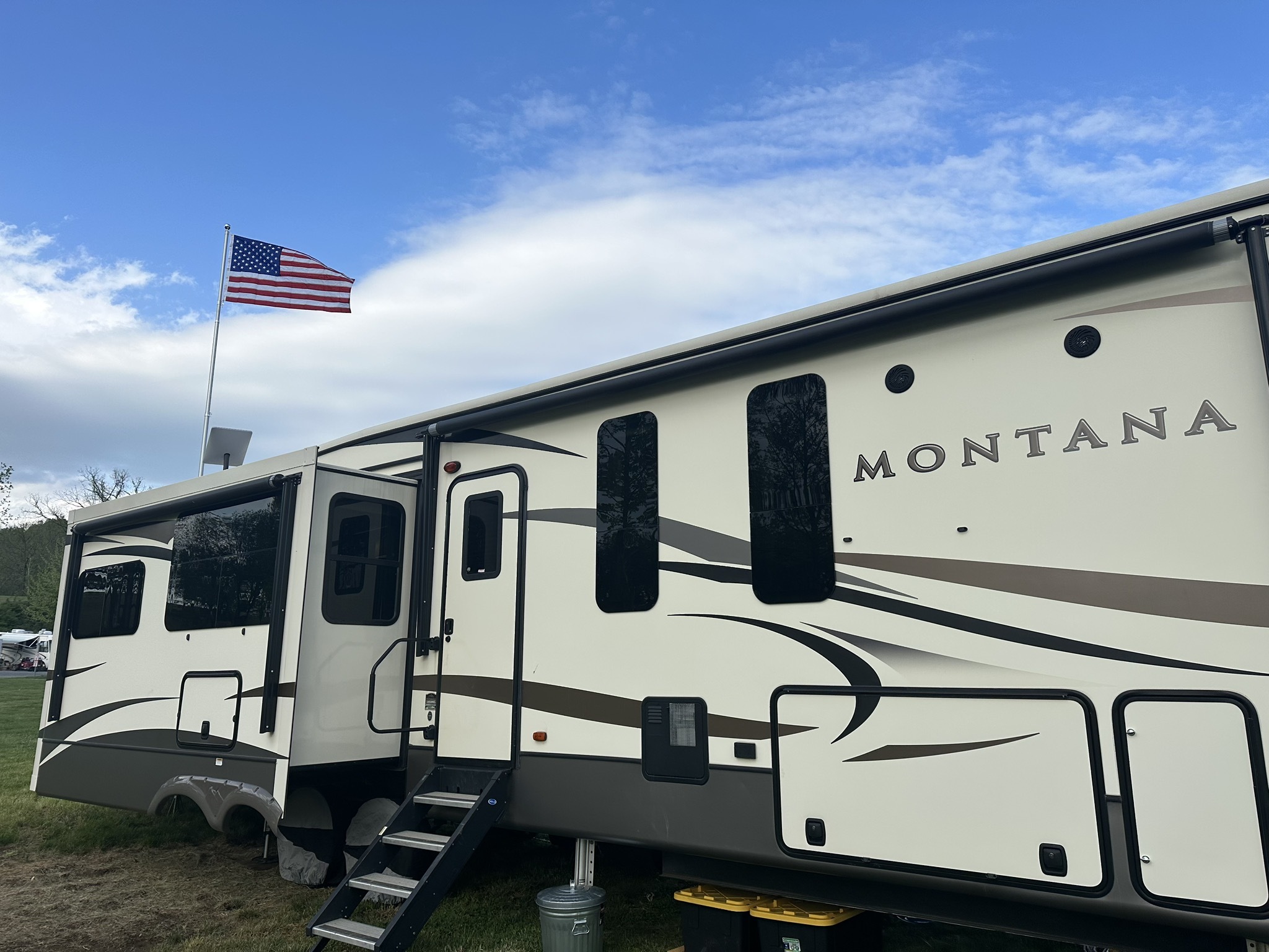 2018 Keystone MONTANA 3950BR RV