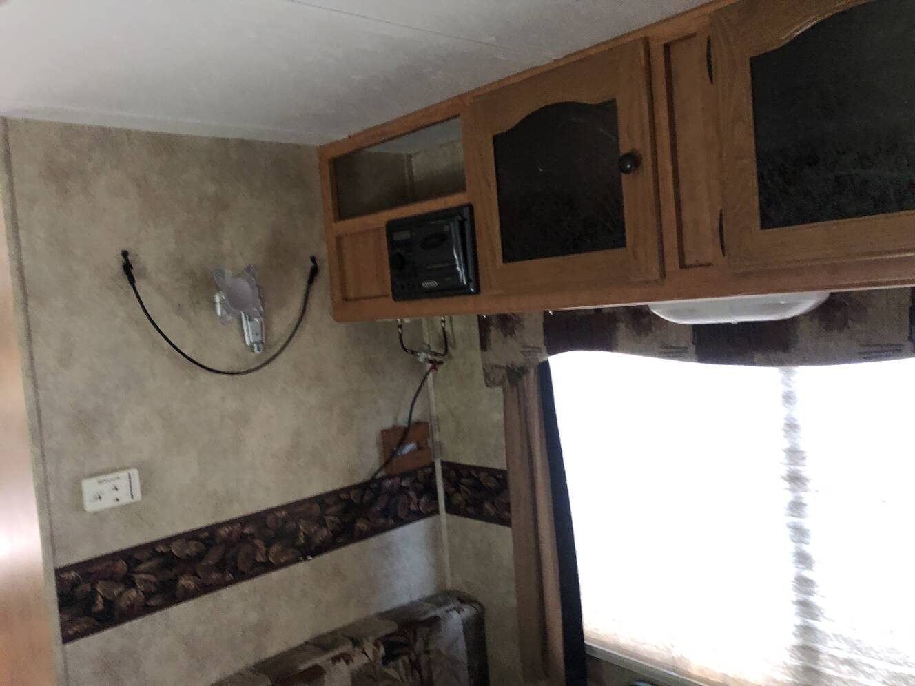 A photo of this 2009 Keystone PASSPORT ULTRA LITE 285RL