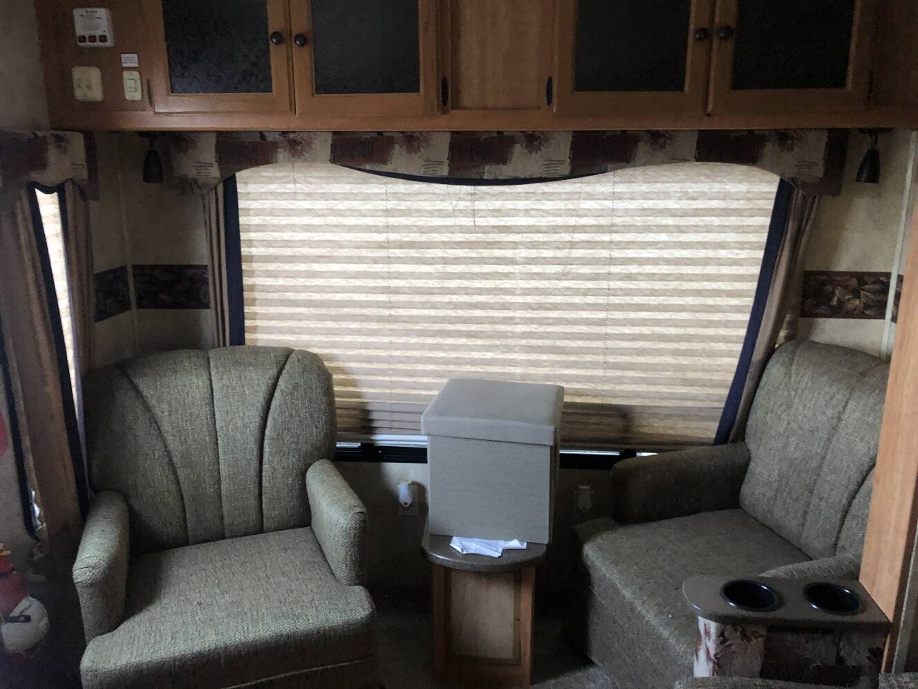 A photo of this 2009 Keystone PASSPORT ULTRA LITE 285RL