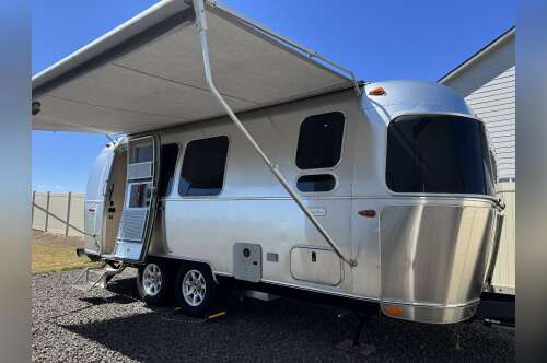 2023 Airstream FLYING CLOUD 23FB QUEEN in meridian ID