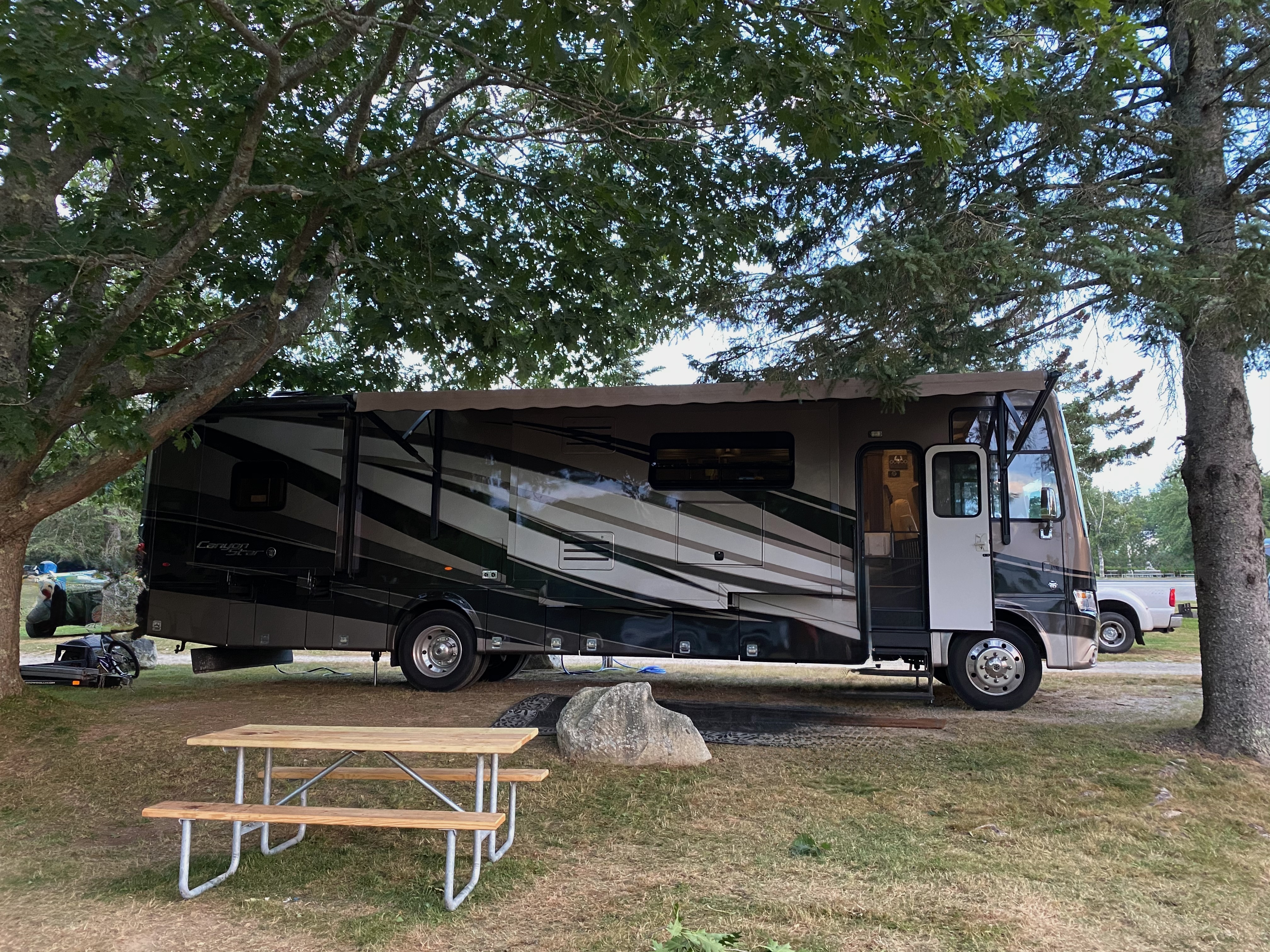 2018 Newmar CANYON STAR 3716 in roan mountain TN