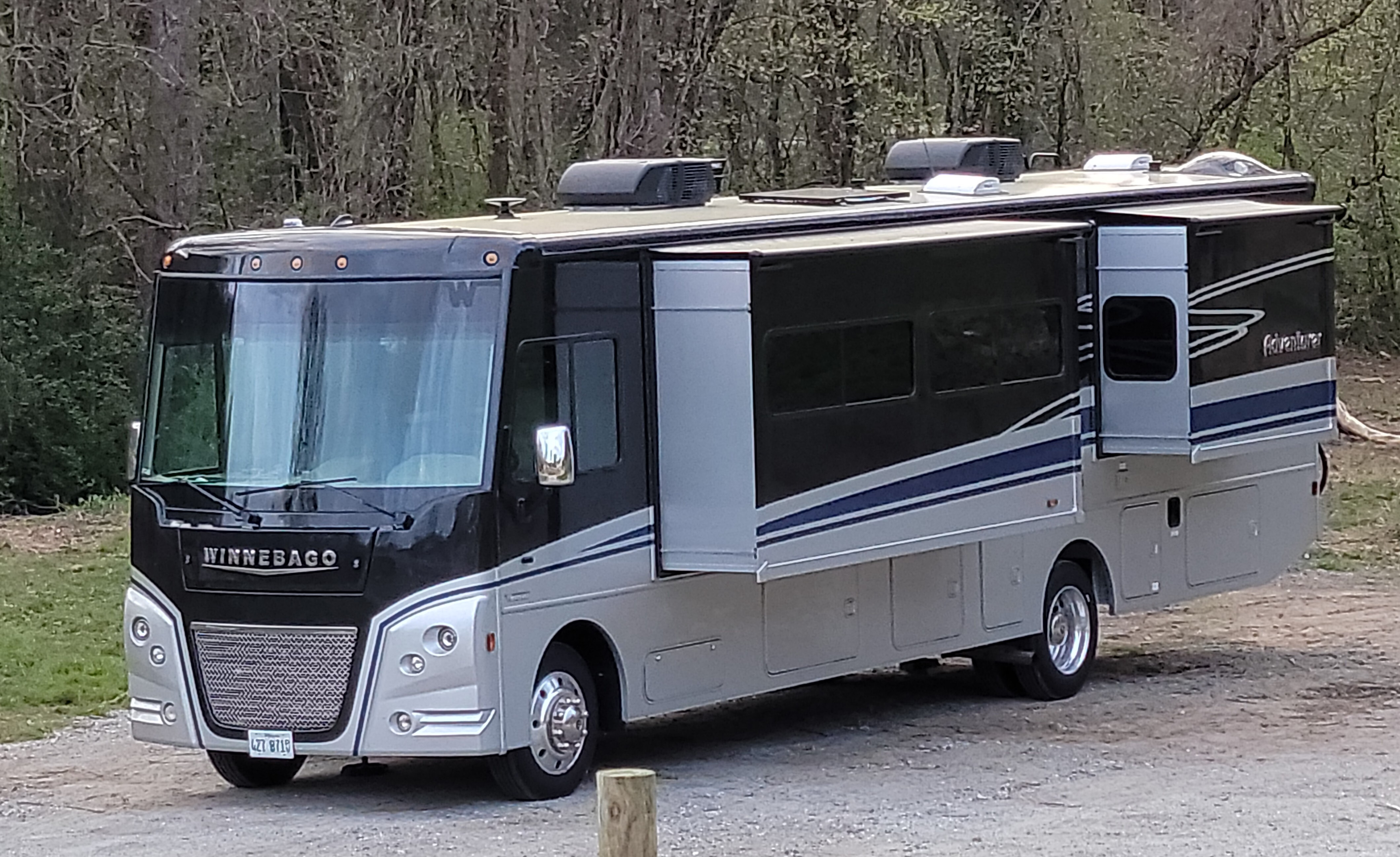 2022 Winnebago ADVENTURER 36Z RV