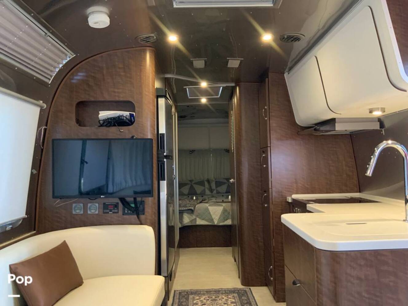 A photo of this 2021 Airstream Globetrotter 27FB Queen