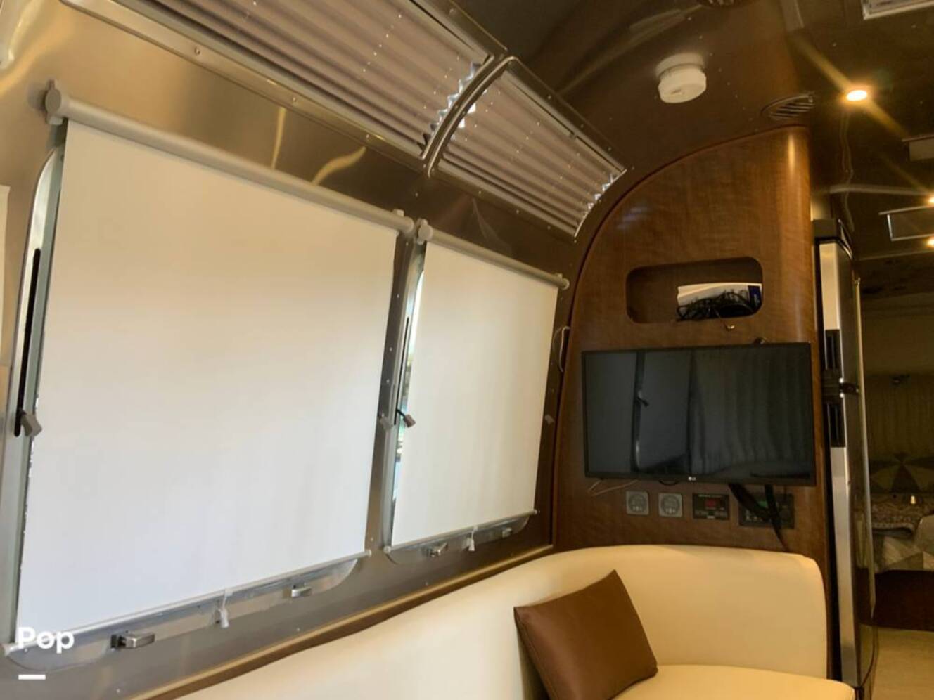 A photo of this 2021 Airstream Globetrotter 27FB Queen