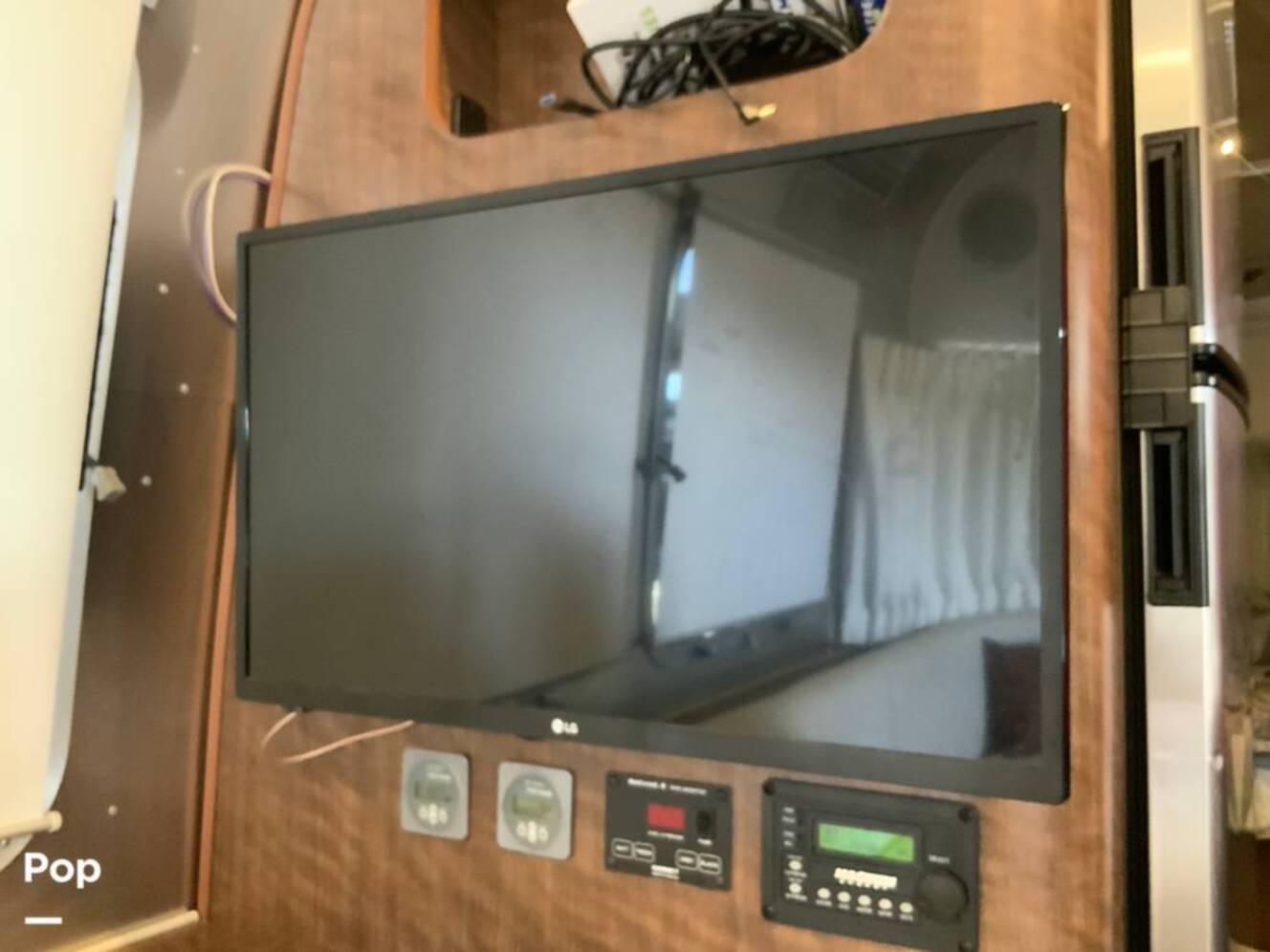 A photo of this 2021 Airstream Globetrotter 27FB Queen